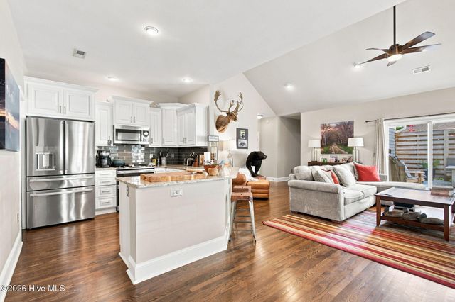 5608 Shell Road Village Drive, Wilmington, NC 28403