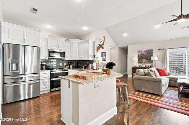 5608 Shell Road Village Drive, Wilmington, NC 28403