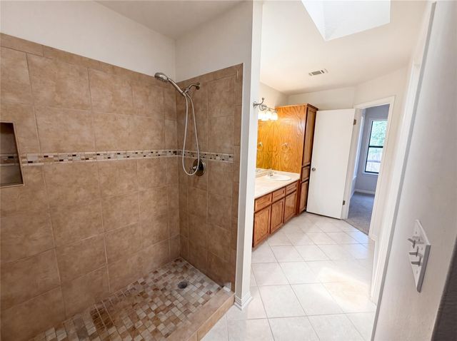 1111 N Riviera CIR, Cedar Park, TX 78613