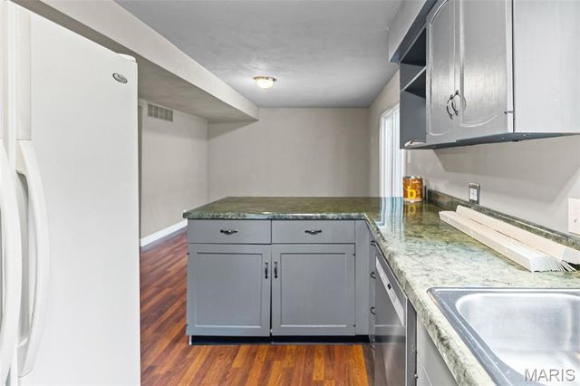 3 Hilldale Drive, Belleville, IL 62223