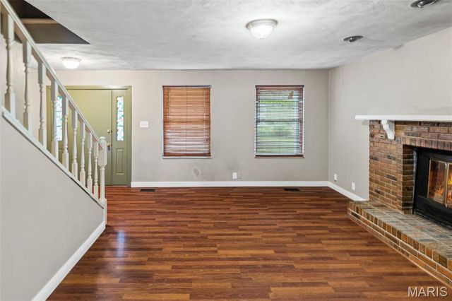 3 Hilldale Drive, Belleville, IL 62223
