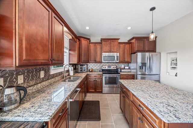 343 Mabry School Rd, Cookeville, TN 38501