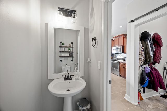 343 Mabry School Rd, Cookeville, TN 38501