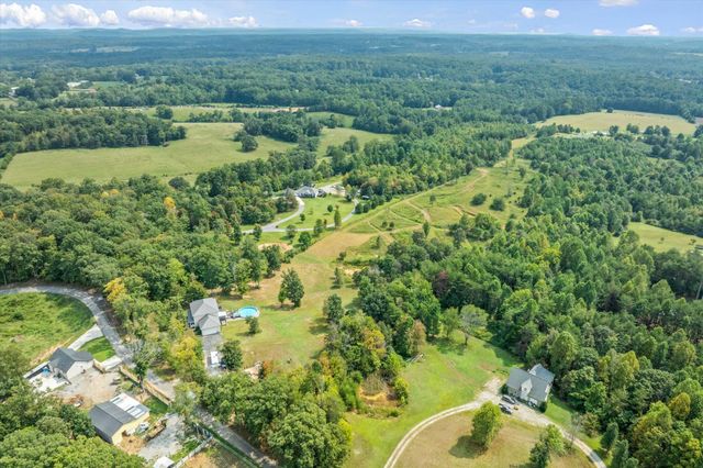 343 Mabry School Rd, Cookeville, TN 38501