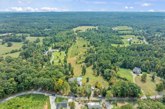 343 Mabry School Rd, Cookeville, TN 38501