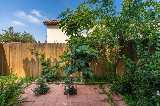1423 1st, Duarte, CA 91010