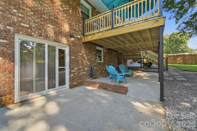 1690 26th Street NE, Hickory, NC 28601