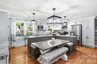 1690 26th Street NE, Hickory, NC 28601
