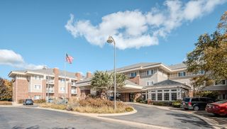 801 N Mclean Boulevard 320, Elgin, IL 60123