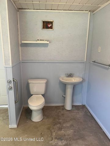 15003 Ponotoc Drive, Kiln, MS 39556