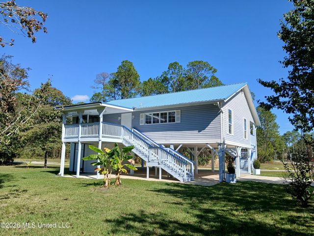 15003 Ponotoc Drive, Kiln, MS 39556