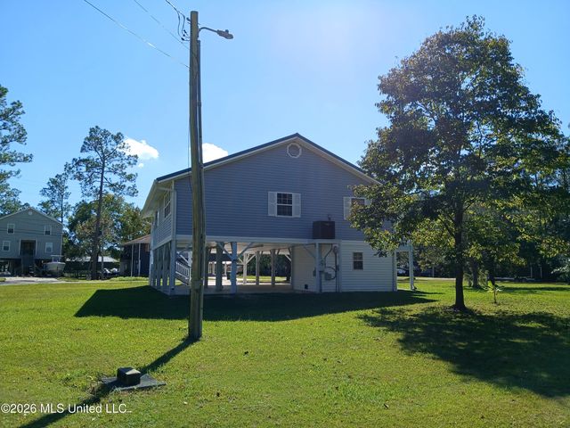 15003 Ponotoc Drive, Kiln, MS 39556
