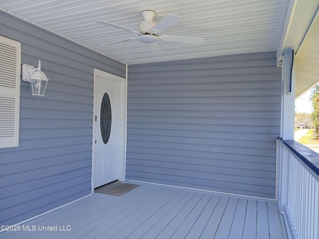 15003 Ponotoc Drive, Kiln, MS 39556