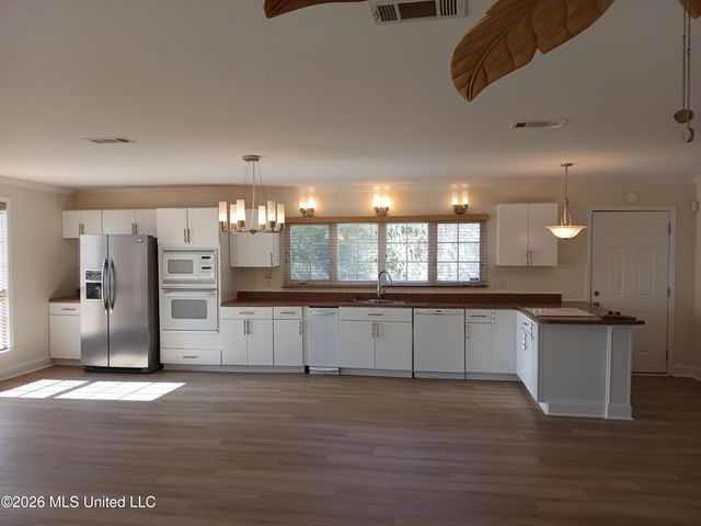 15003 Ponotoc Drive, Kiln, MS 39556