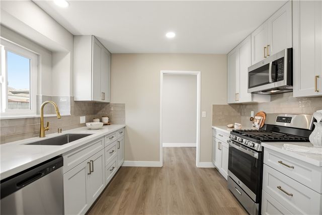 934 S Donna Beth, West Covina, CA 91791