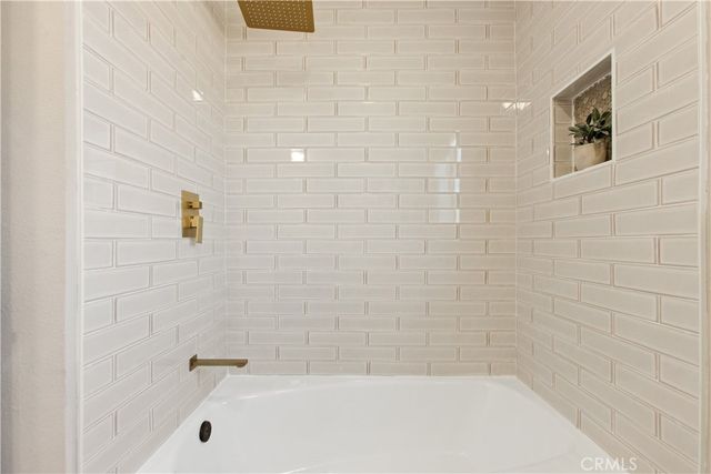 934 S Donna Beth, West Covina, CA 91791