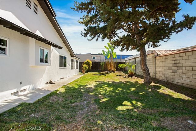 934 S Donna Beth, West Covina, CA 91791