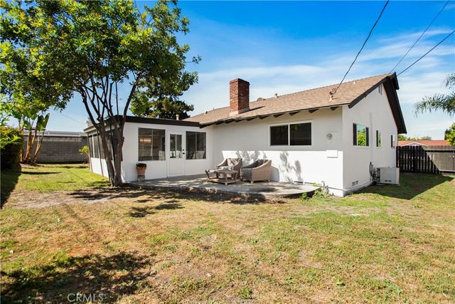 934 S Donna Beth, West Covina, CA 91791