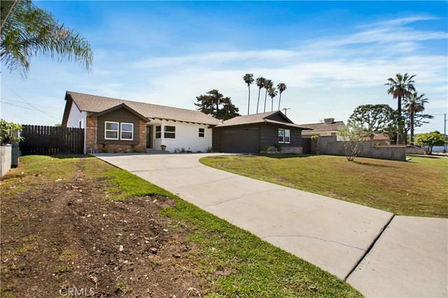 934 S Donna Beth, West Covina, CA 91791