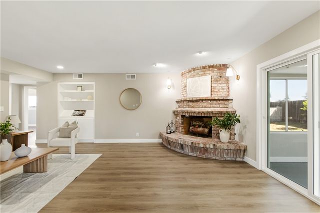 934 S Donna Beth, West Covina, CA 91791