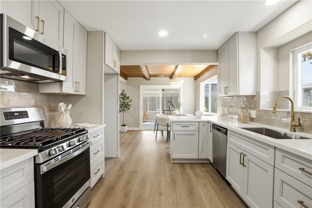 934 S Donna Beth, West Covina, CA 91791