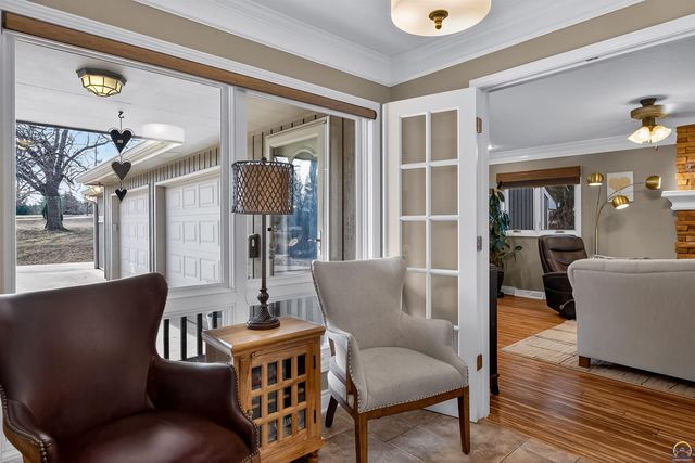 5934 SW 47th ST, Topeka, KS 66610