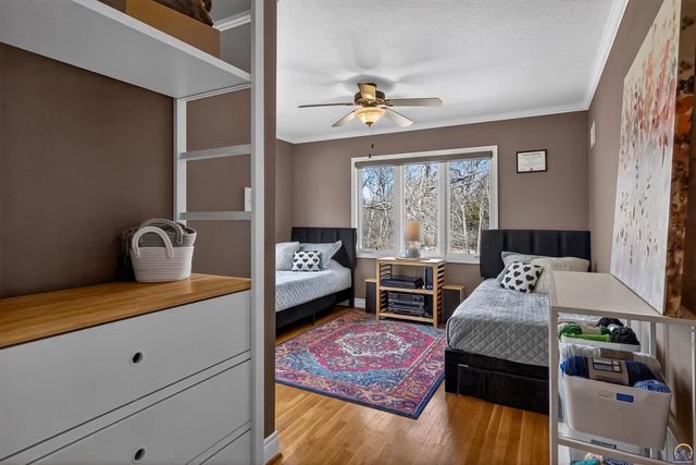 5934 SW 47th ST, Topeka, KS 66610