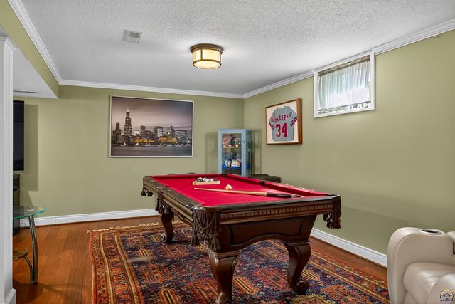 5934 SW 47th ST, Topeka, KS 66610