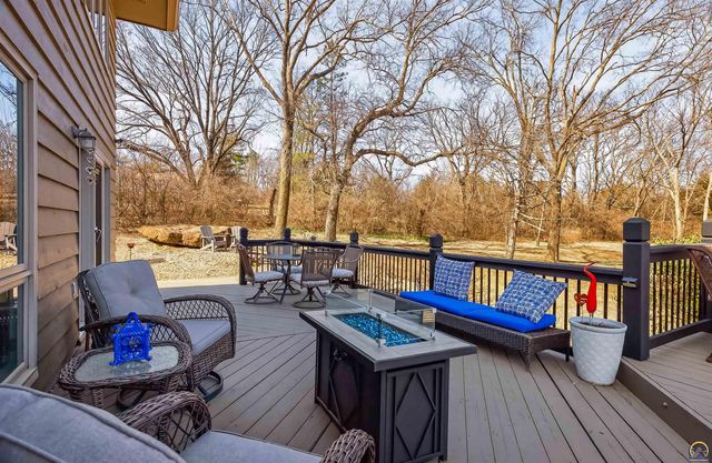 5934 SW 47th ST, Topeka, KS 66610