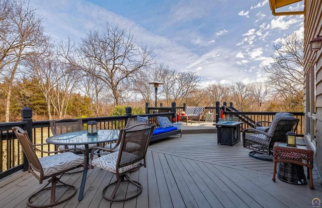 5934 SW 47th ST, Topeka, KS 66610