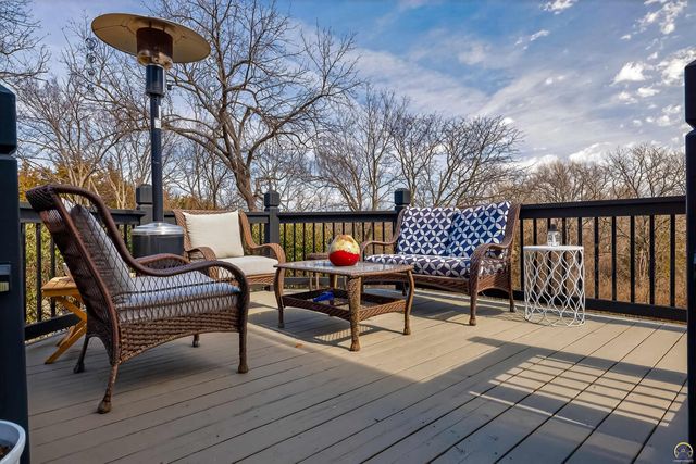 5934 SW 47th ST, Topeka, KS 66610