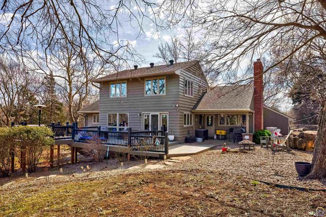 5934 SW 47th ST, Topeka, KS 66610