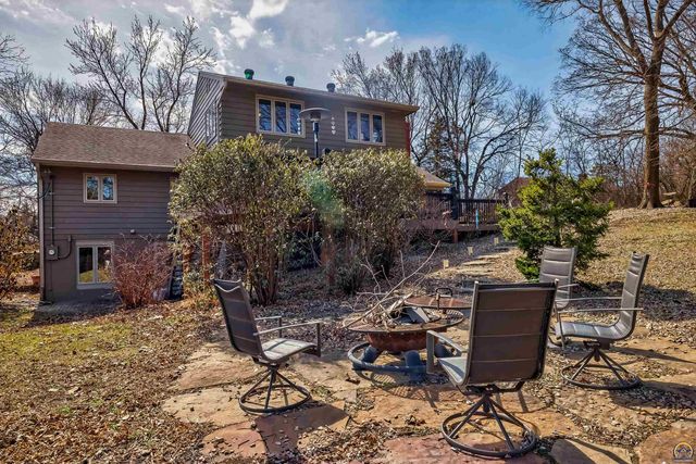 5934 SW 47th ST, Topeka, KS 66610