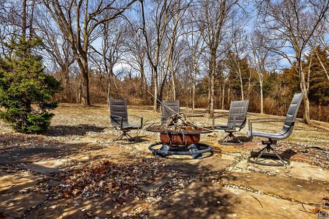 5934 SW 47th ST, Topeka, KS 66610