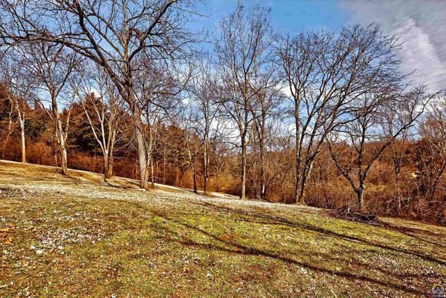 5934 SW 47th ST, Topeka, KS 66610