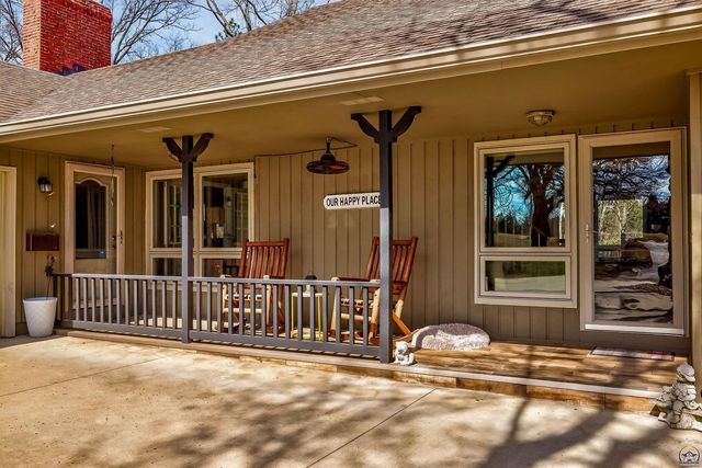 5934 SW 47th ST, Topeka, KS 66610