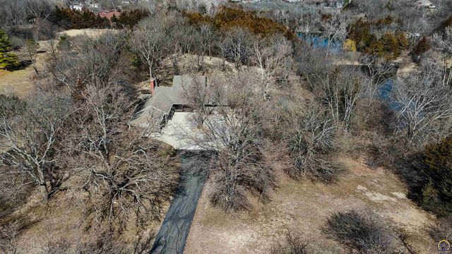 5934 SW 47th ST, Topeka, KS 66610