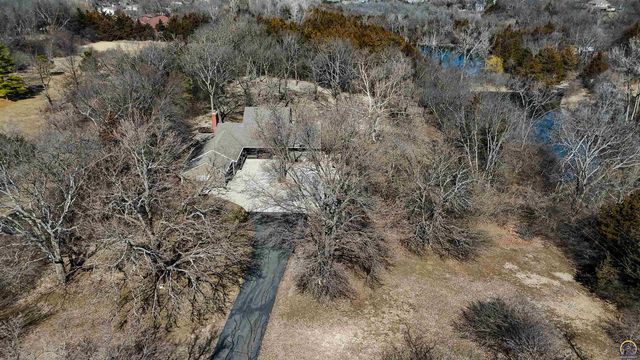 5934 SW 47th ST, Topeka, KS 66610