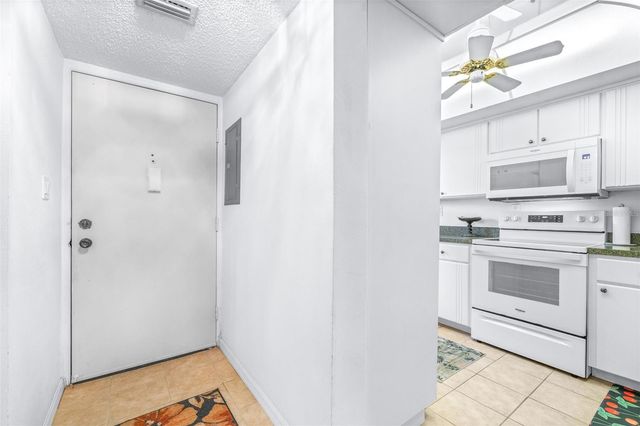 90 S HIGHLAND AVENUE 110, Tarpon Springs, FL 34689