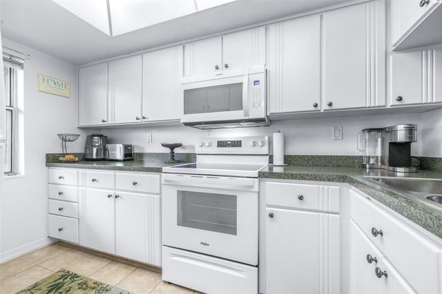 90 S HIGHLAND AVENUE 110, Tarpon Springs, FL 34689