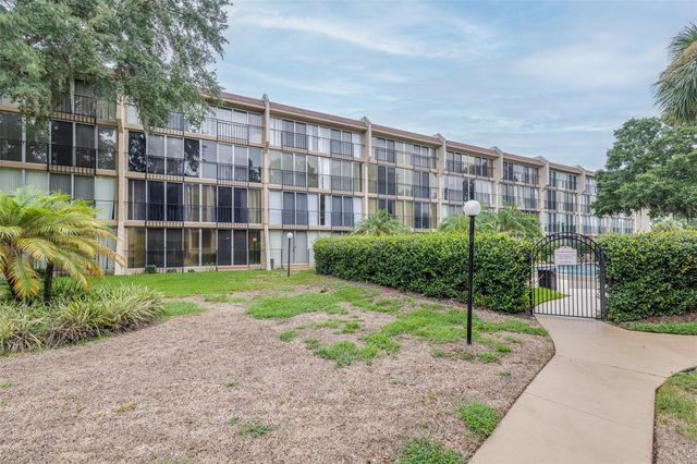 90 S HIGHLAND AVENUE 110, Tarpon Springs, FL 34689