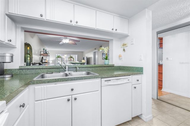 90 S HIGHLAND AVENUE 110, Tarpon Springs, FL 34689