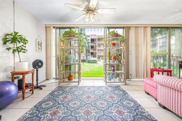 90 S HIGHLAND AVENUE 110, Tarpon Springs, FL 34689