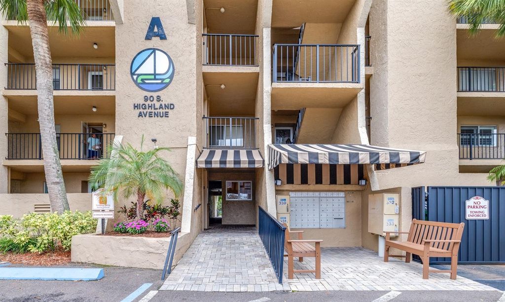 90 S HIGHLAND AVENUE 110, Tarpon Springs, FL 34689