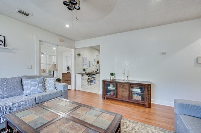 15 Markham Rd, Edison Twp., NJ 08817