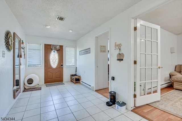15 Markham Rd, Edison Twp., NJ 08817