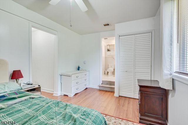 15 Markham Rd, Edison Twp., NJ 08817
