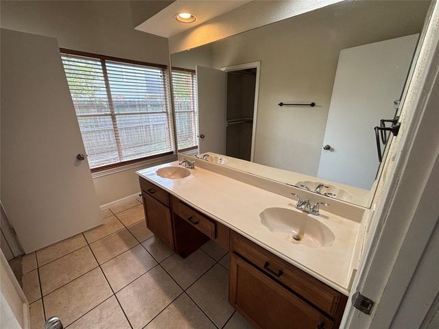 10423 Sand Pass Lane, Houston, TX 77064