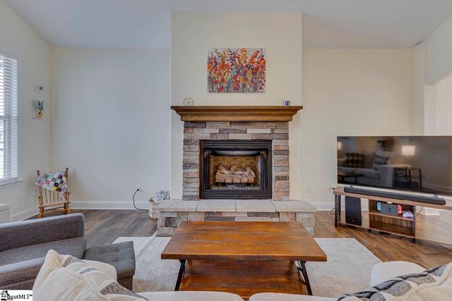 18 Forest Ridge Way, Greenville, SC 29617