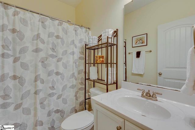 18 Forest Ridge Way, Greenville, SC 29617